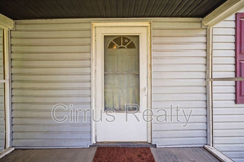 428 Melville Rd - Photo 4 of 36