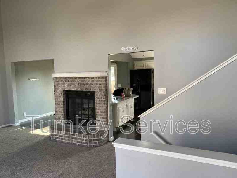 15423 Stoney Brook Blvd - Photo 2 of 19