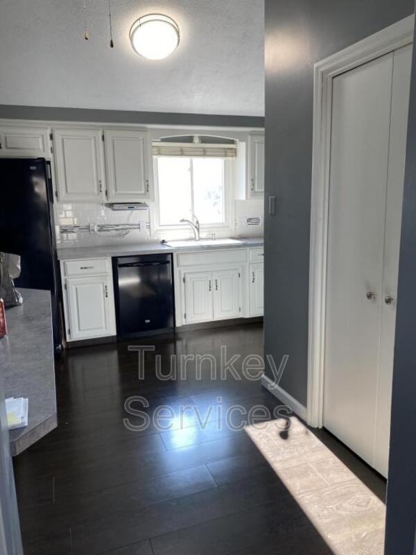 15423 Stoney Brook Blvd - Photo 6 of 19