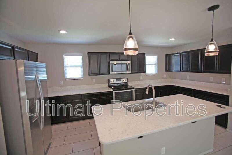 11694 N 166th Dr - Photo 3 of 12