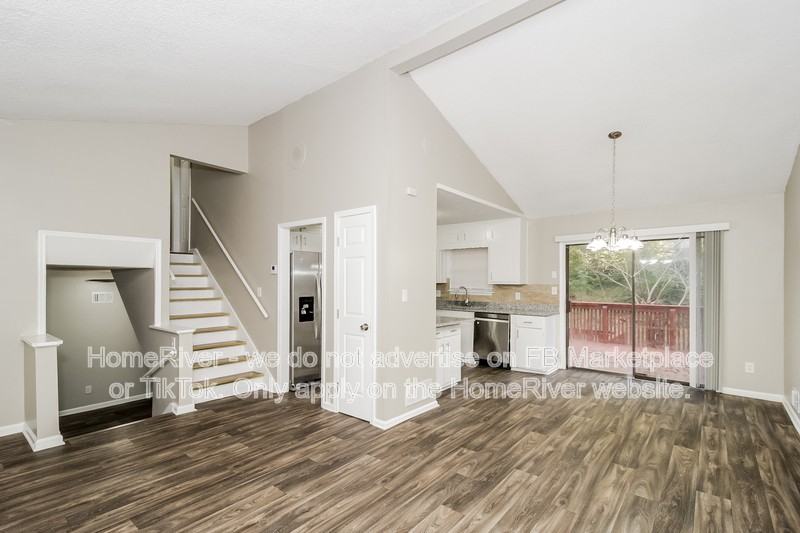 191 Aaron Ct - Photo 2 of 19
