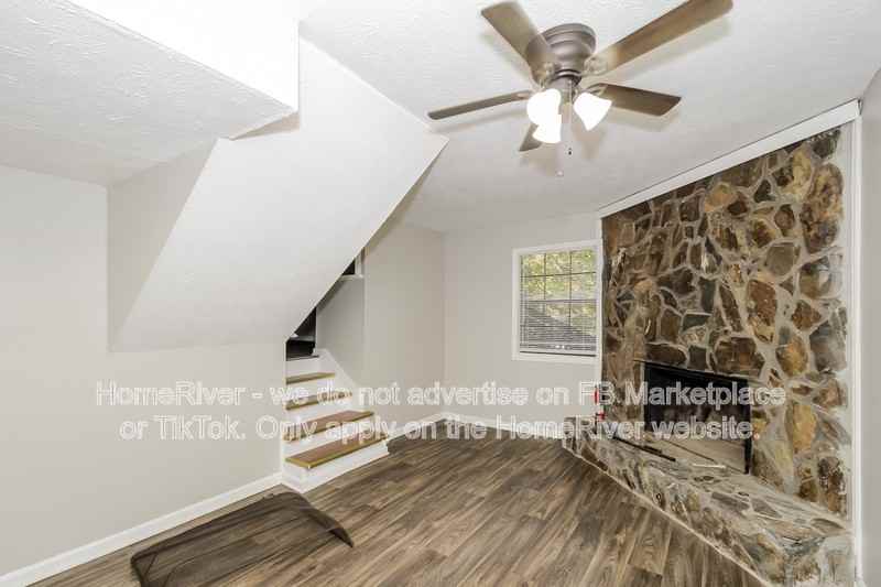 191 Aaron Ct - Photo 3 of 19