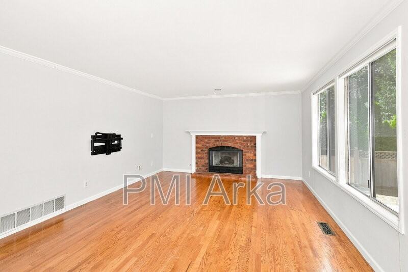 23408 Ne 29th Pl - Photo 3 of 15