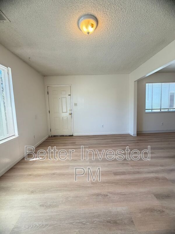 304 Cooper Ln #G - Photo 3 of 14