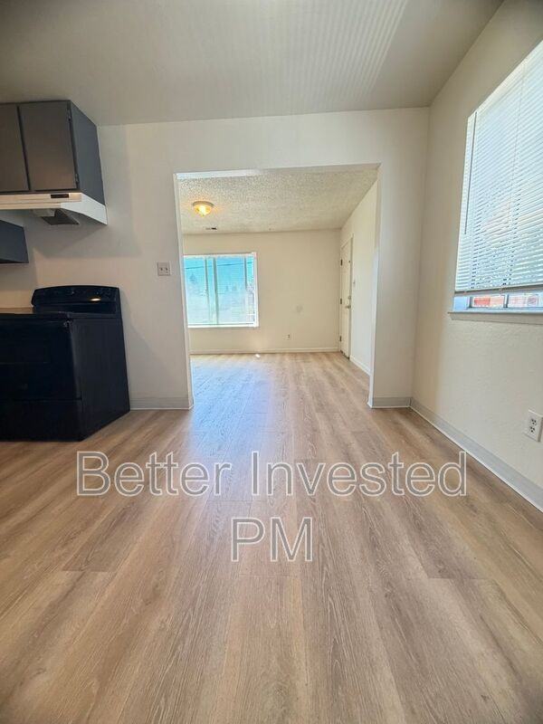 304 Cooper Ln #G - Photo 5 of 14