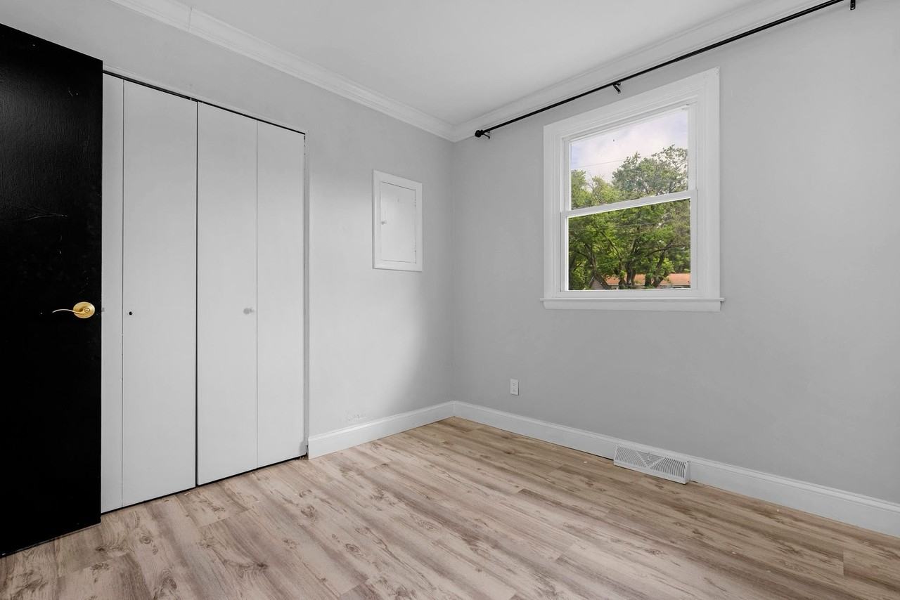 2431 Clydesdale Rd #NA - Photo 6 of 16