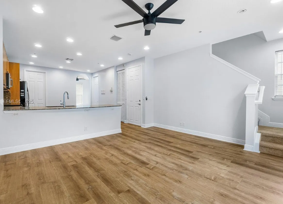 111 Arpeicka Ln #NA - Photo 2 of 4