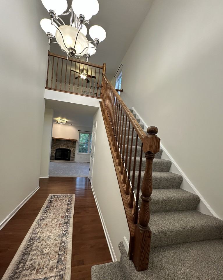 560 Lancaster Dr #560 - Photo 2 of 20