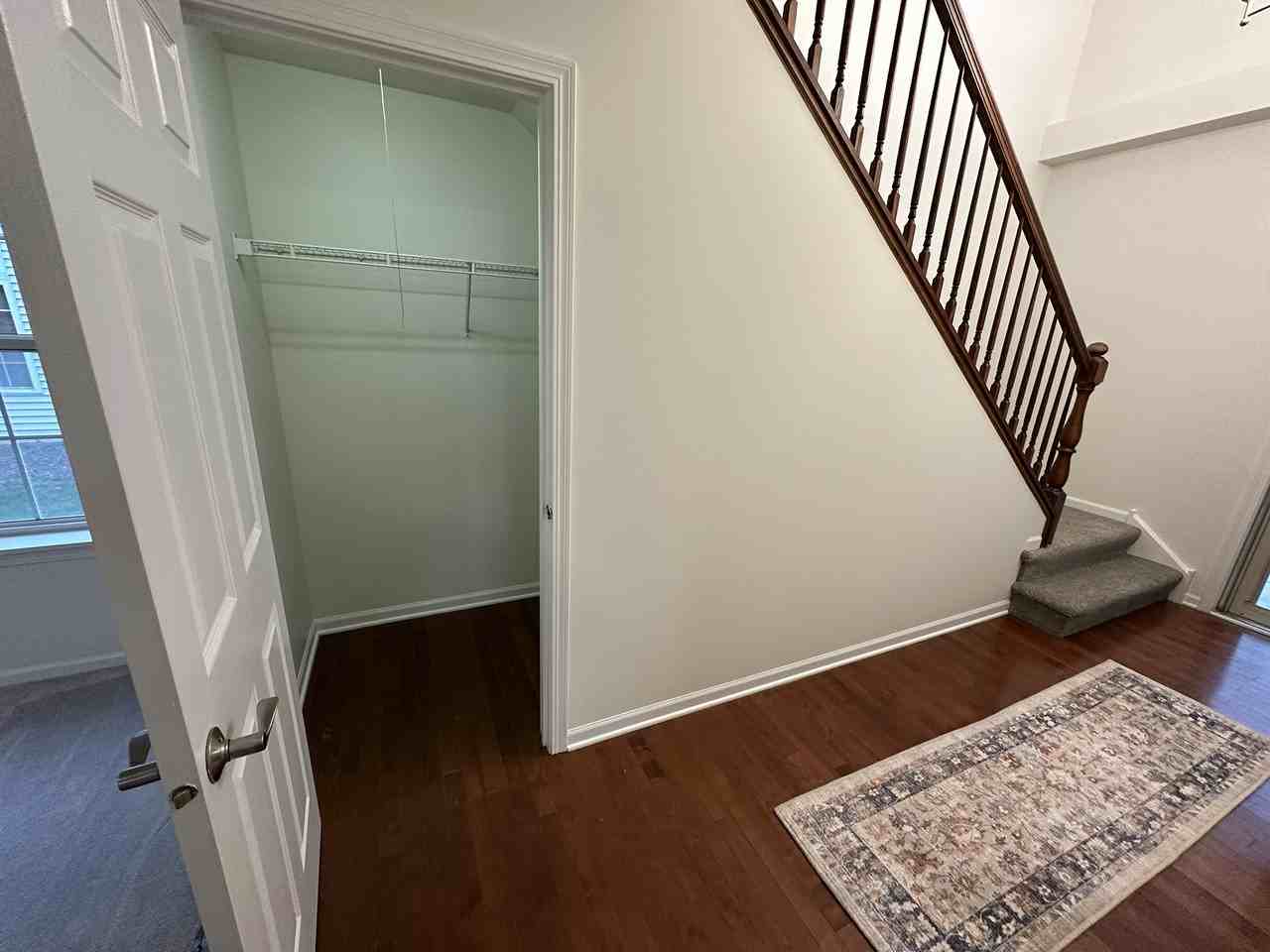 560 Lancaster Dr #560 - Photo 3 of 20