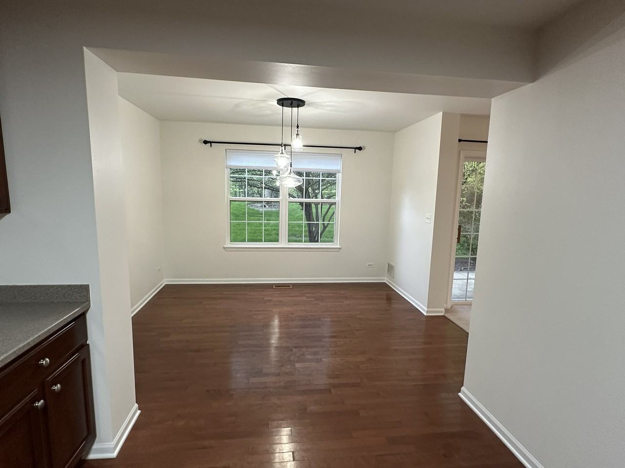 560 Lancaster Dr #560 - Photo 5 of 20