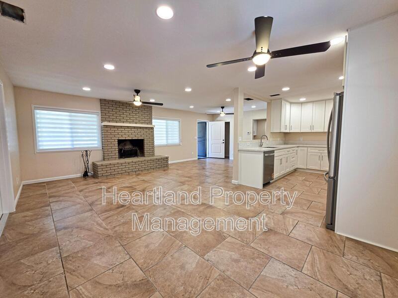 640 Claydelle Ave - Photo 5 of 21