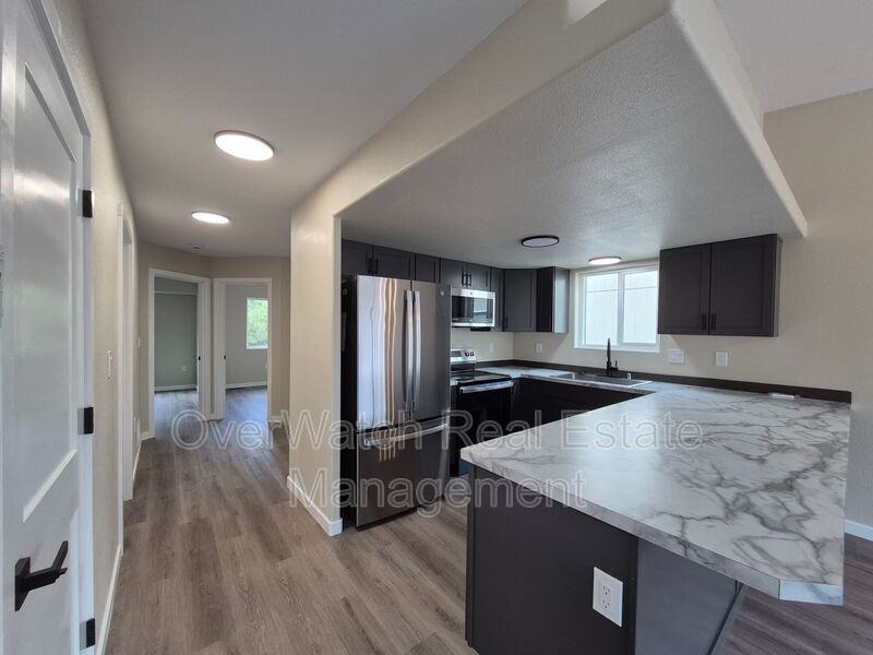 2640 Easthaven Cir - Photo 2 of 18