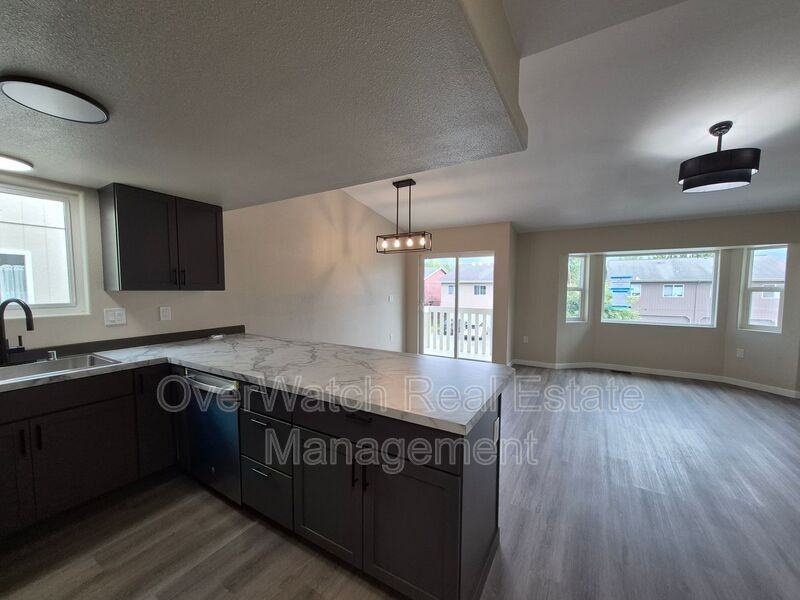 2640 Easthaven Cir - Photo 3 of 18