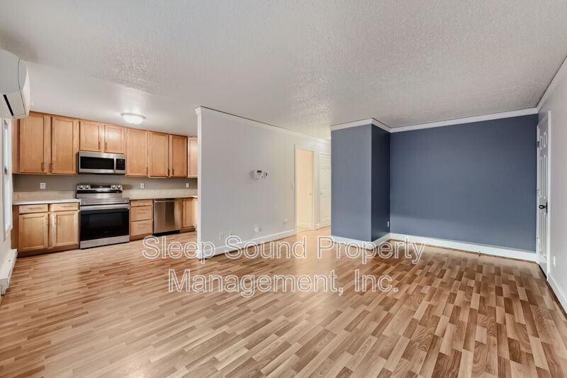 8065 N Ivanhoe St #1 - Photo 3 of 17