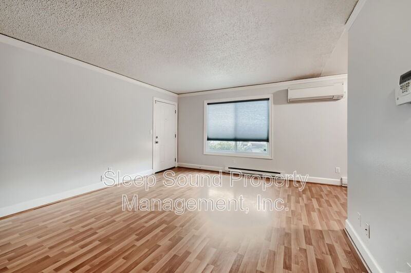 8065 N Ivanhoe St #1 - Photo 5 of 17