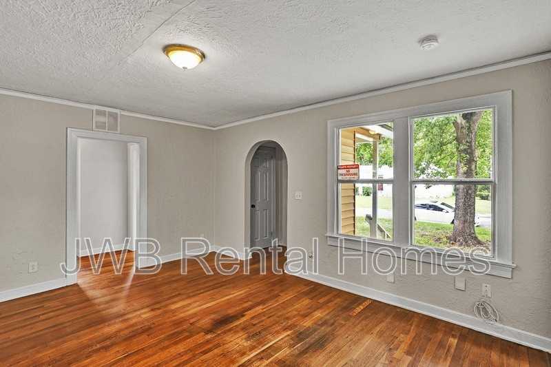 7171 Lucky Dr W - Photo 5 of 20