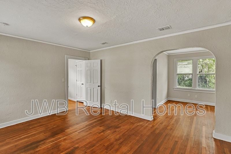 7171 Lucky Dr W - Photo 7 of 20