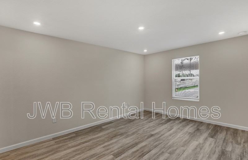 606 Herman St - Photo 6 of 16