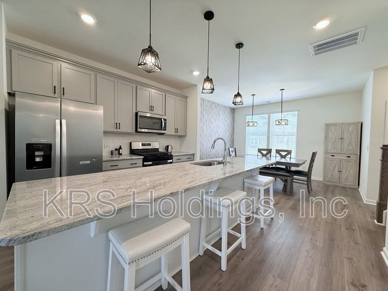 849 Parc Townes Dr - Photo 2 of 28