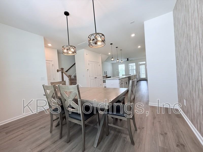 849 Parc Townes Dr - Photo 4 of 28