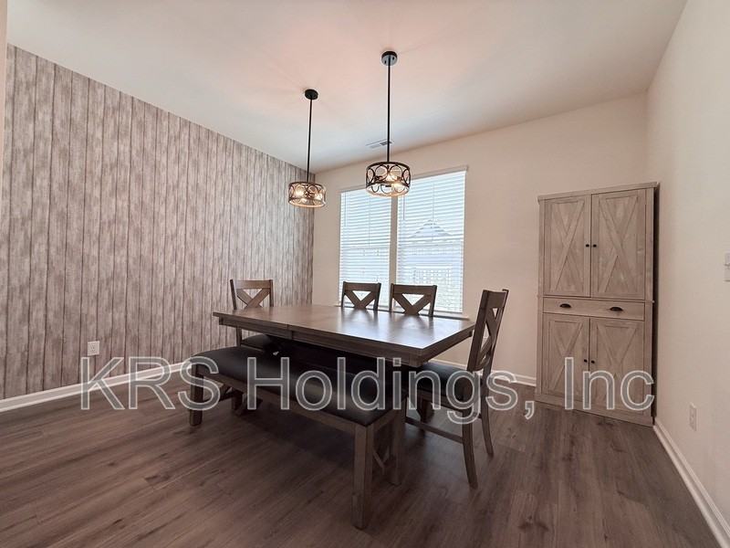 849 Parc Townes Dr - Photo 5 of 28