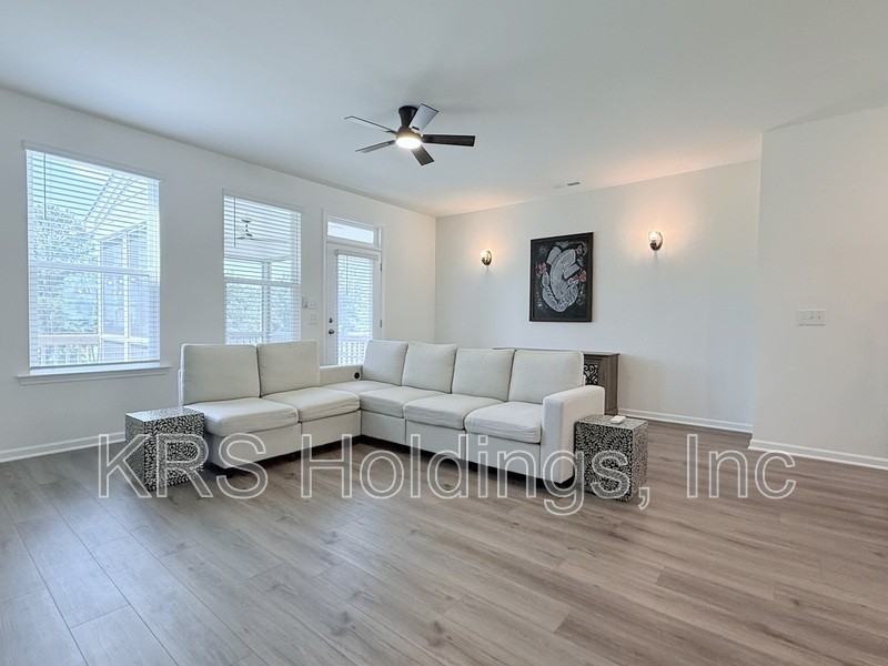 849 Parc Townes Dr - Photo 6 of 28