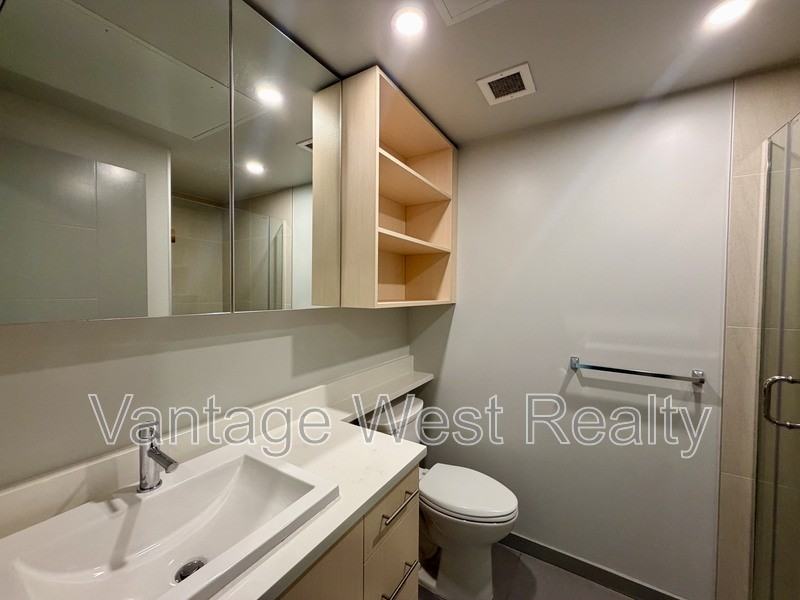 325 Dougall Rd N - Photo 4 of 17