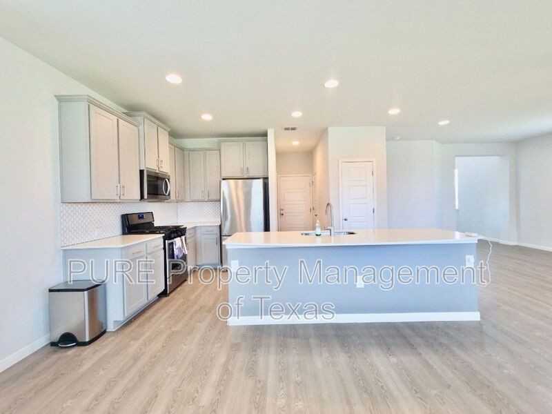 10400 Alemoor Dr - Photo 6 of 31