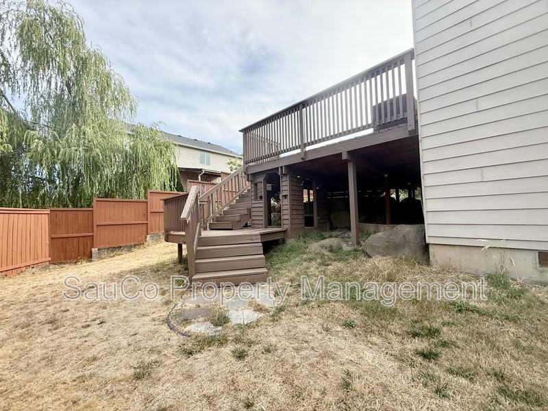 623 Ne Summerfield St - Photo 3 of 3