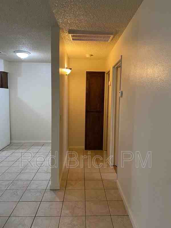 2307 N St - Photo 6 of 8