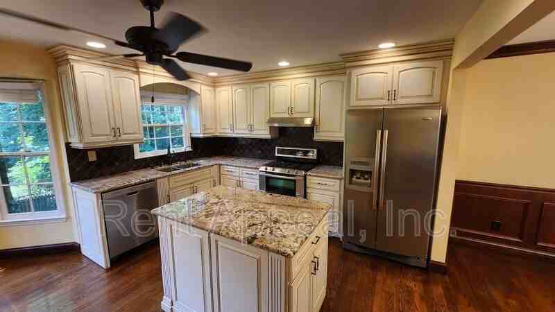 310 Milesford Ct - Photo 2 of 20