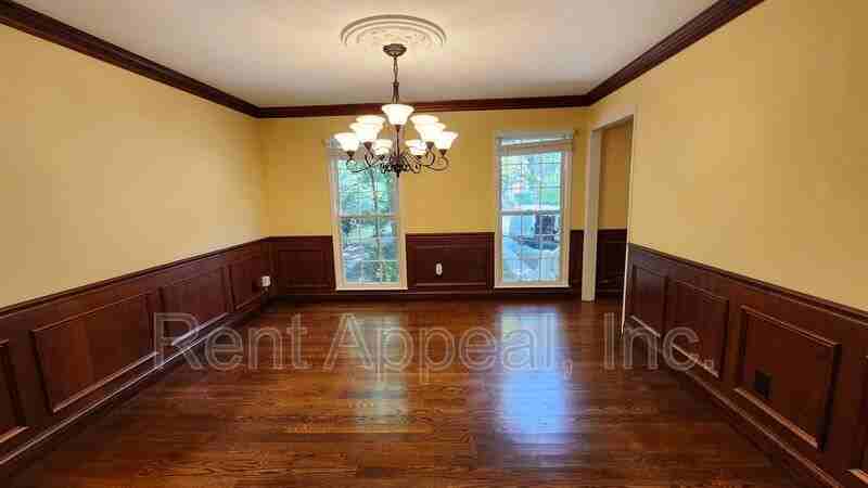 310 Milesford Ct - Photo 4 of 20