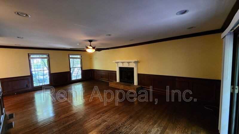 310 Milesford Ct - Photo 5 of 20