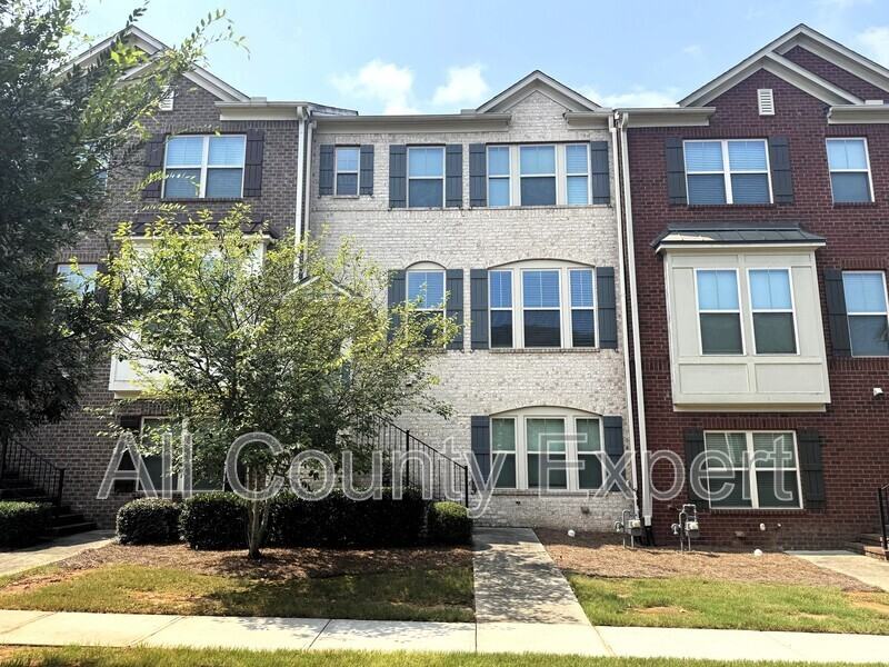 912 Rose Way