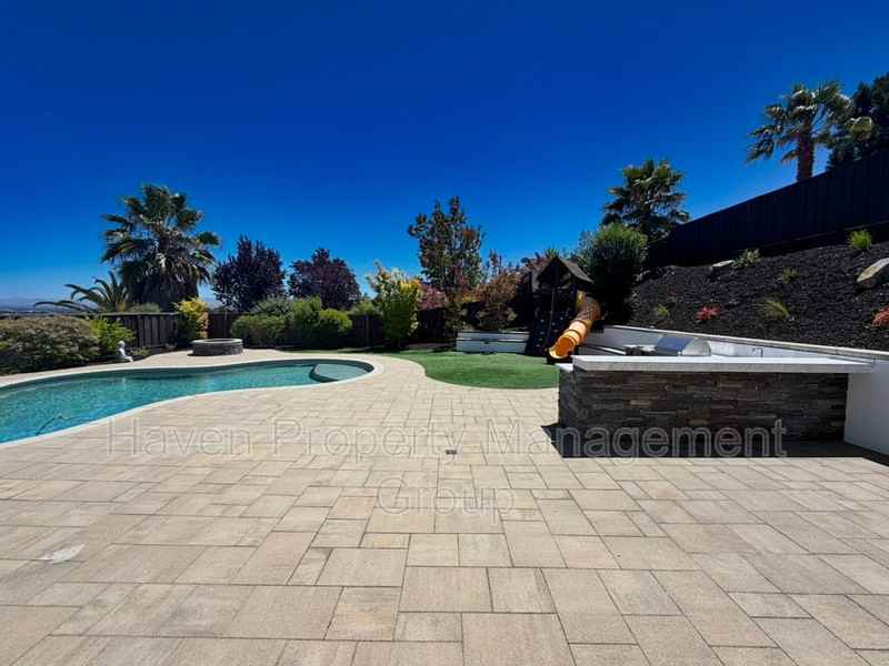 7420 Hansen Dr - Photo 2 of 21