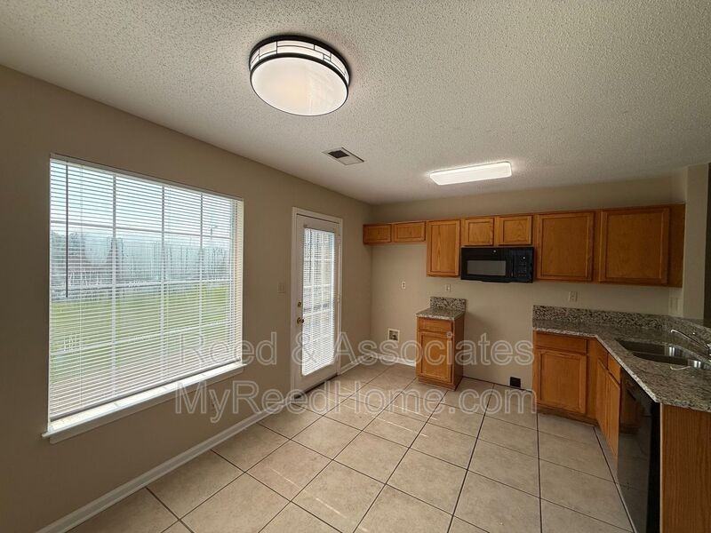 4315 Bishop Hills Dr - Photo 3 of 14