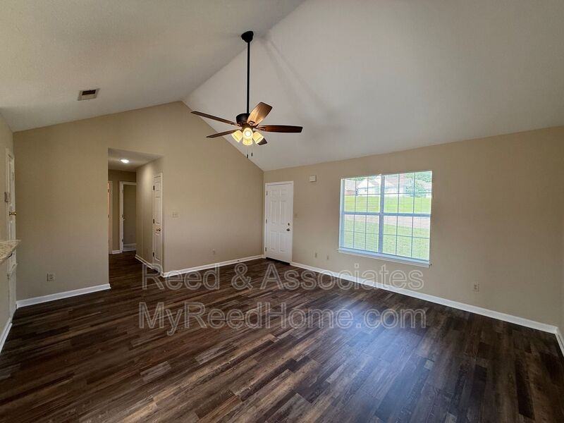4315 Bishop Hills Dr - Photo 5 of 14