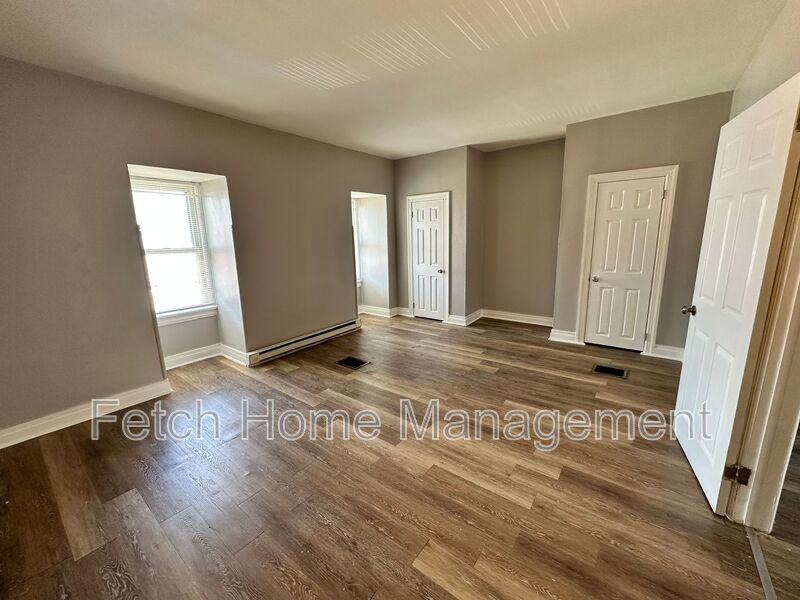 512 Spruce St #2 - Photo 7 of 37