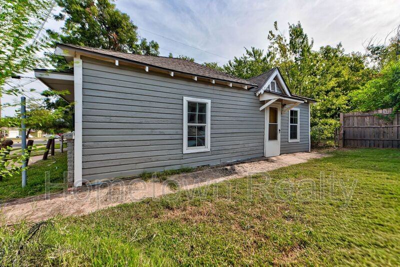 1801 E Madison St - Photo 3 of 35