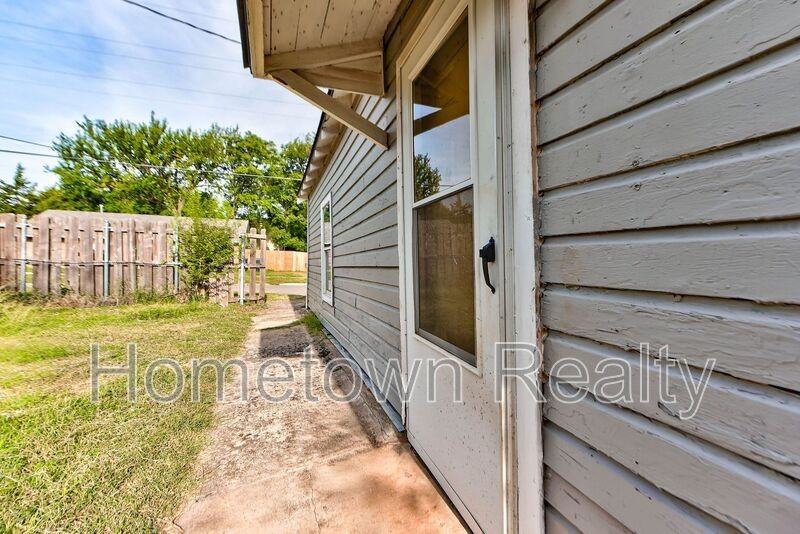 1801 E Madison St - Photo 4 of 35