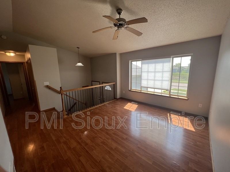 4829 S Wilson Ave - Photo 7 of 32