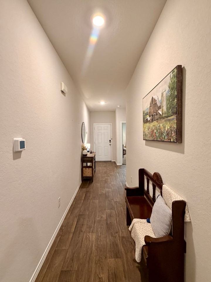220 Moonrise Dr - Photo 4 of 21
