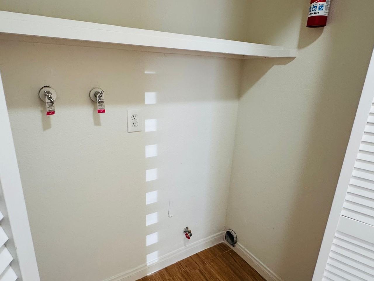 5344 Heather St - Photo 6 of 9