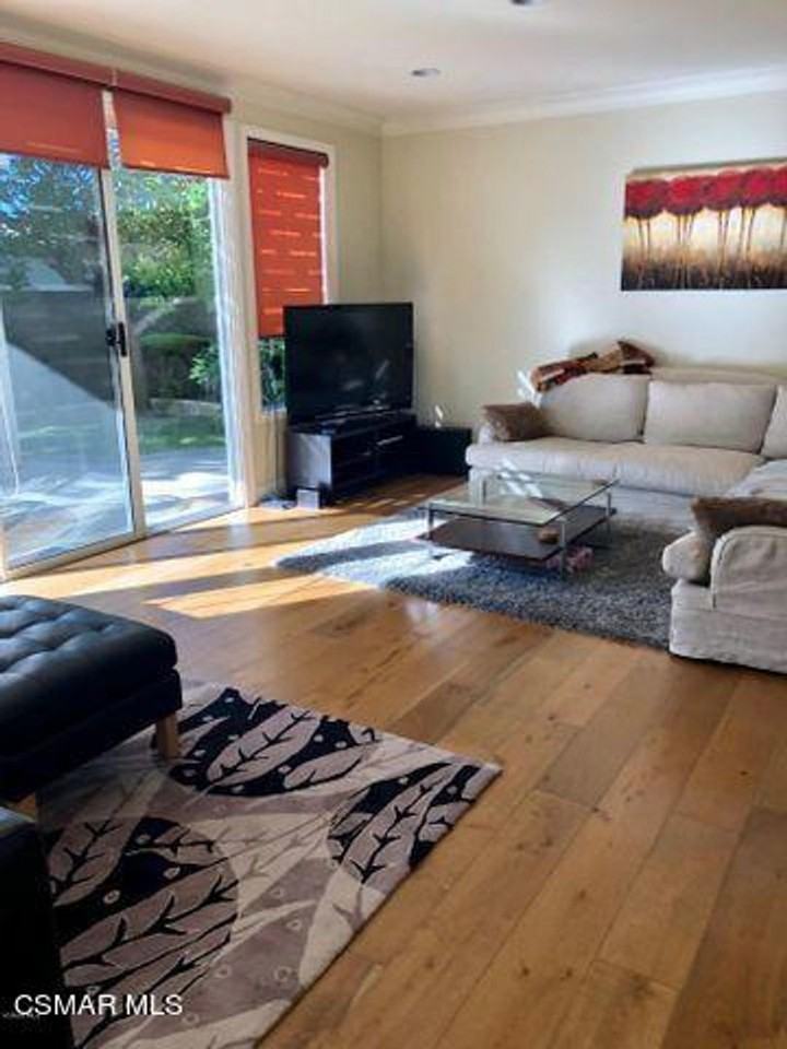 2792 Sandhurst Ave - Photo 3 of 9