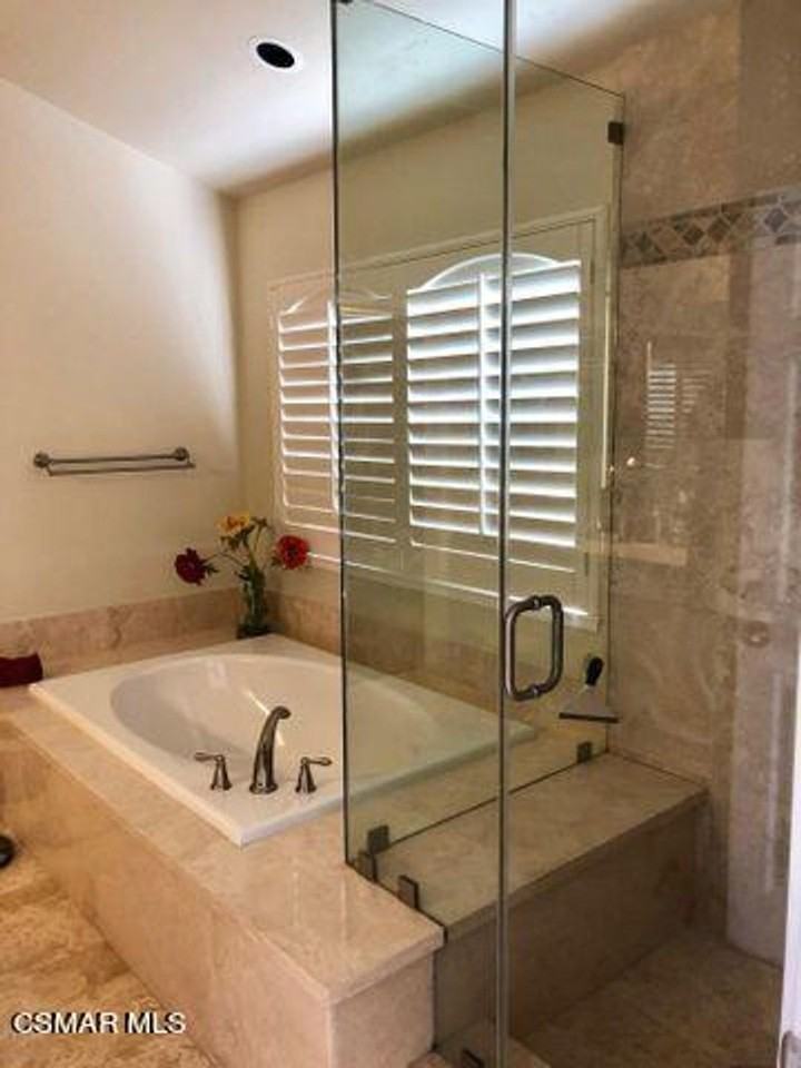 2792 Sandhurst Ave - Photo 5 of 9