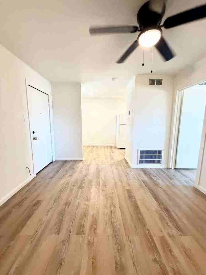 The Graduate Apartments - Photo 7 of 29