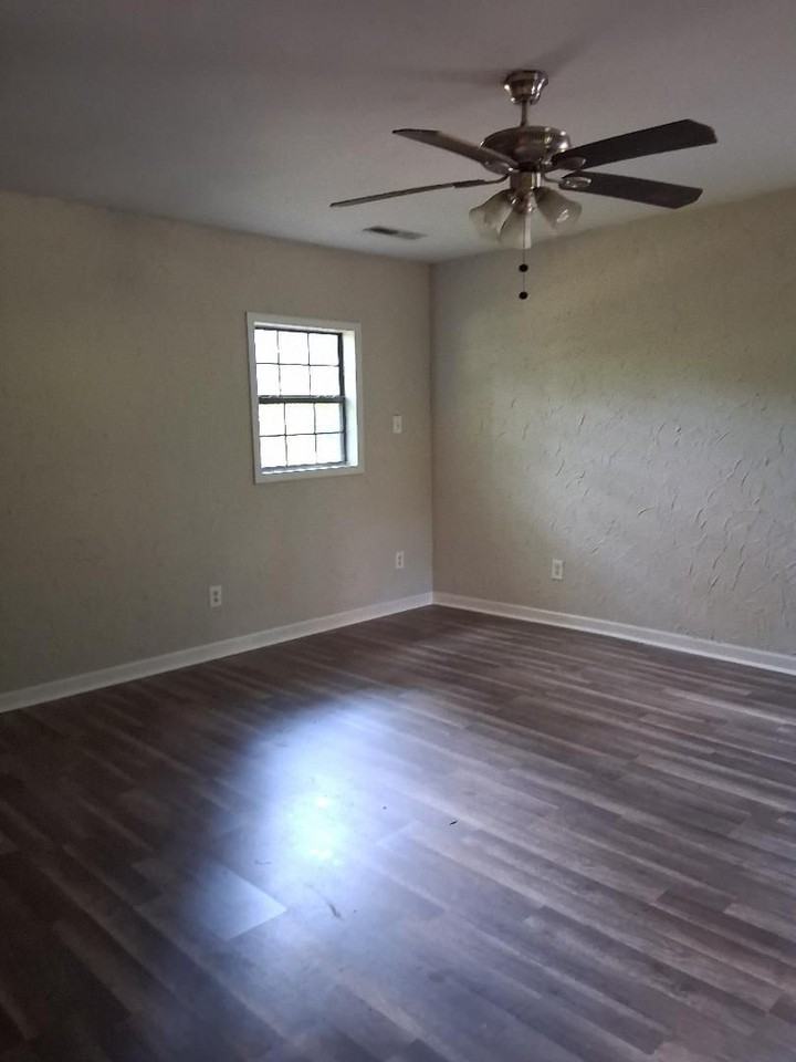 1116 Potter Ave - Photo 6 of 13