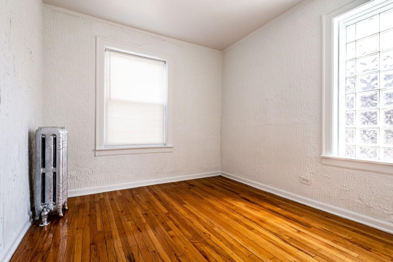 8057 S Laflin - Photo 3 of 19