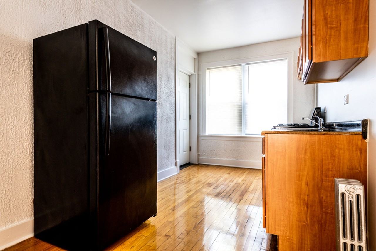 8057 S Laflin - Photo 4 of 18
