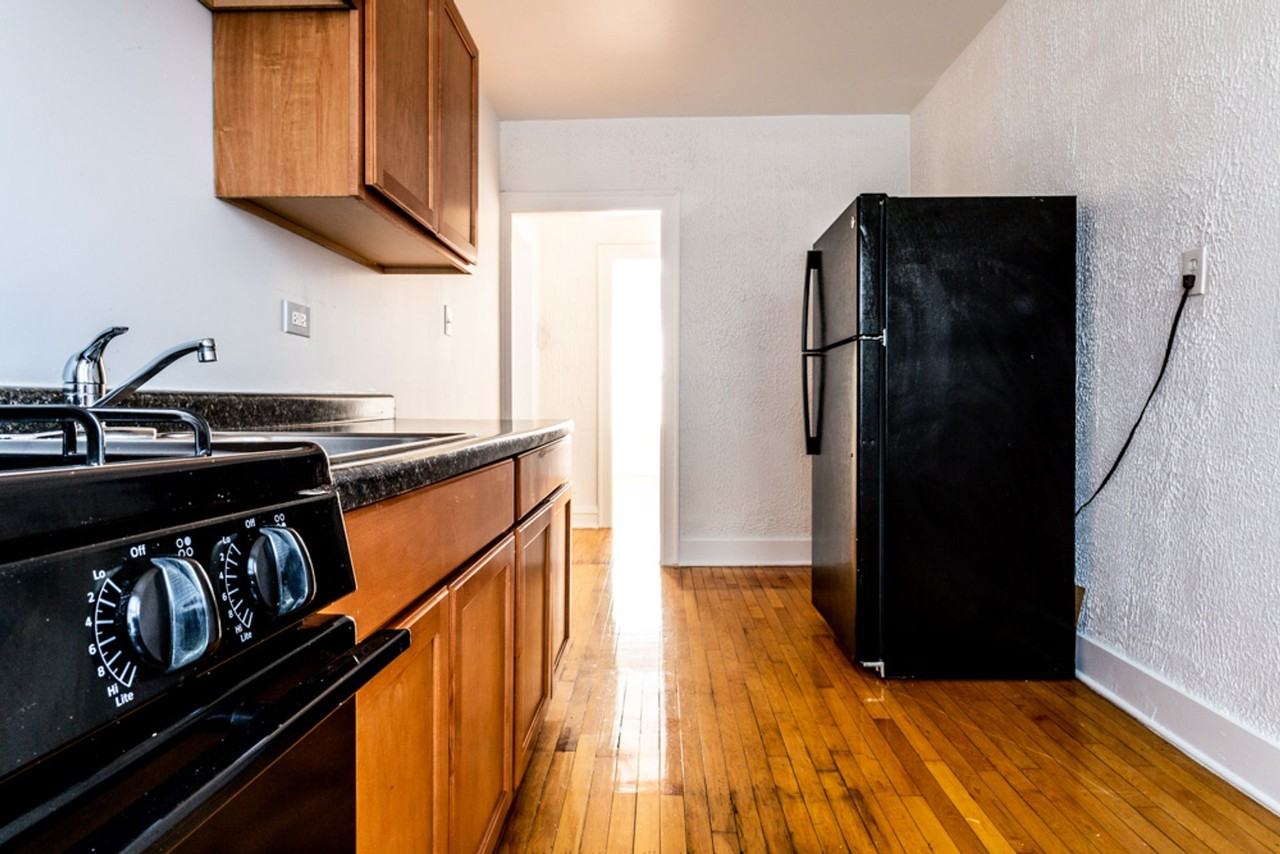 8057 S Laflin - Photo 5 of 18